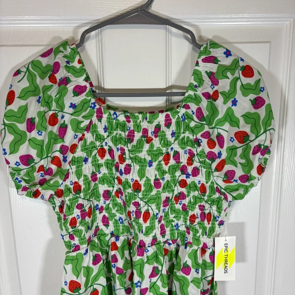 New Girls Dress Size XL 14 16 Fit And Flare Knee Length Strawberry MSRP $40
